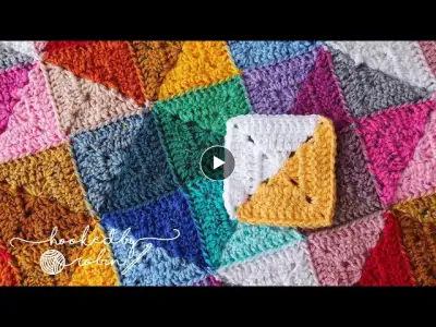 How to Crochet a Two Tone Solid Granny Square 